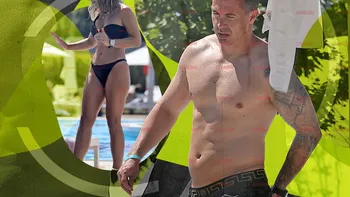 Cum l-a pedepsit Denisa pe Bogdan „Motanul”, la piscină, de față cu toată familia. Escapada cu prezentatoarea TV „s-a prescris”, dar soția n-a uitat