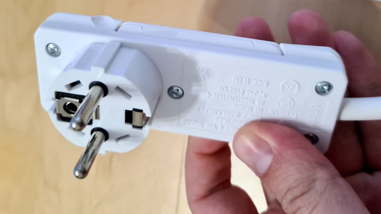 Aparatul electrocasnic care te "rupe" la bani fără să-ți dai seama. Consumă într-un minut cât 300 de becuri simultan