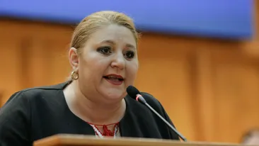 Câte clase are, de fapt, senatoarea Diana Șoșoacă. Ce regret are referitor la numele pe care-l poartă