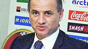 Copos il vrea pe "Munti" antrenor