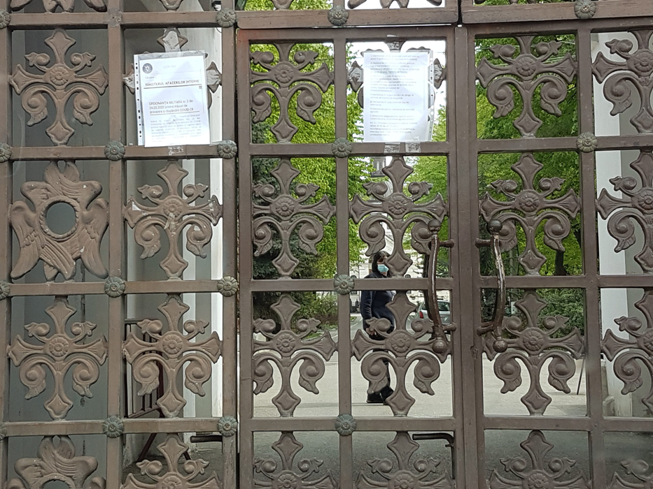 Cimitire închise încă din Vinerea Mare, în urma pandemiei de COVID-19