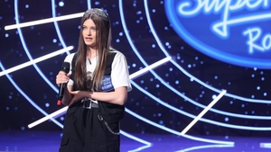Smiley a înnebunit când a văzut-o! Antonia are o sosie la Pro TV! Cine este şi cum arată Mădălina Ţurcan