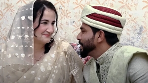 În iulie, o româncă de 50 de ani s-a cuplat pe Facebook cu un pakistanez care i-a spus că e de profesie "na’at khawan". Ireal ce s-a întâmplat acum, când s-au întâlnit prima dată