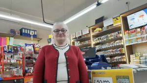 Vasilica a cumpărat un loz răzuibil cu doar 5 euro și a avut parte de surpriza vieții. A câștigat 50.000 de euro, dar nu-i poate încasa