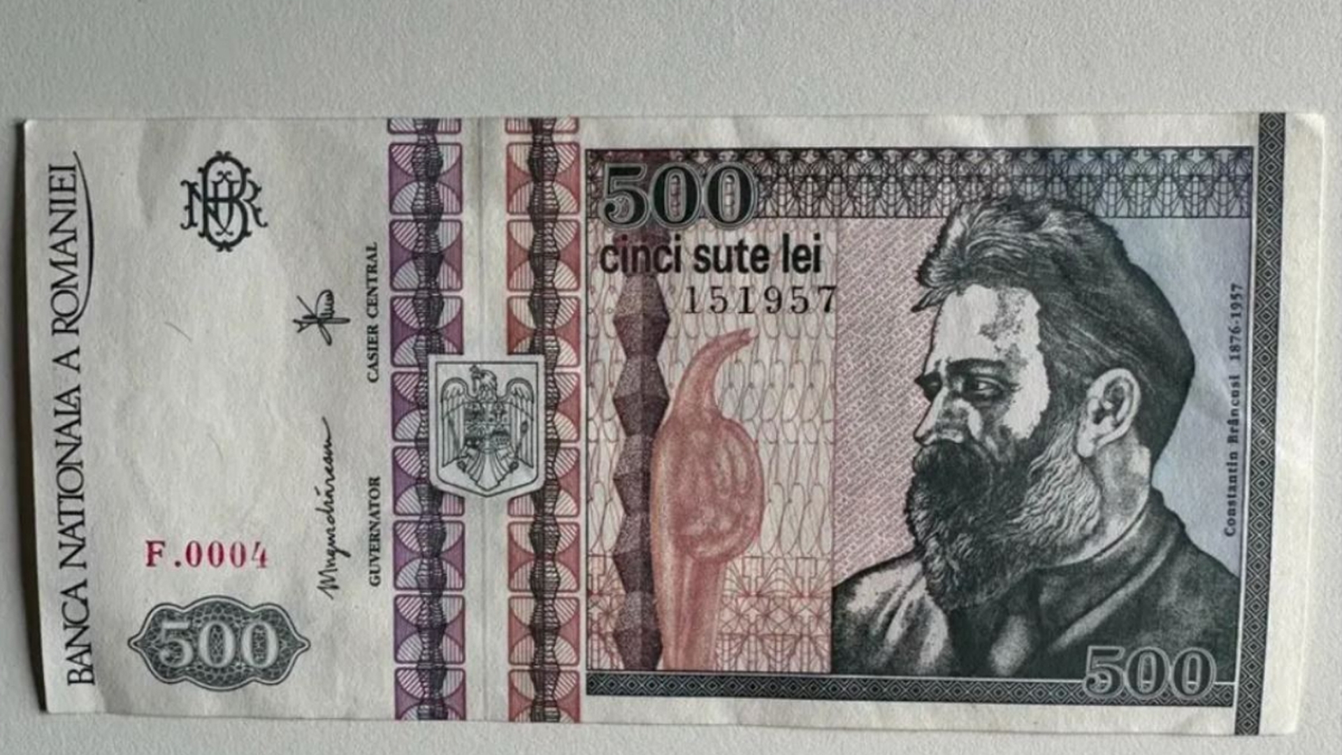 O mai ai acasă? Suma ireală cu care se vinde o bancnotă de 500 de lei din anul 1992, acum, în 2024