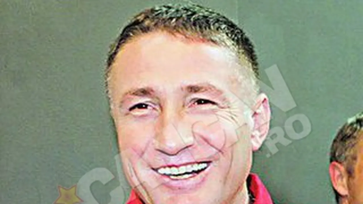 Iubitul Simonei Sensual este in al noualea cer de cand blonda si-a injectat acid hialuronic: Buzele ei se deschid ca doua petale