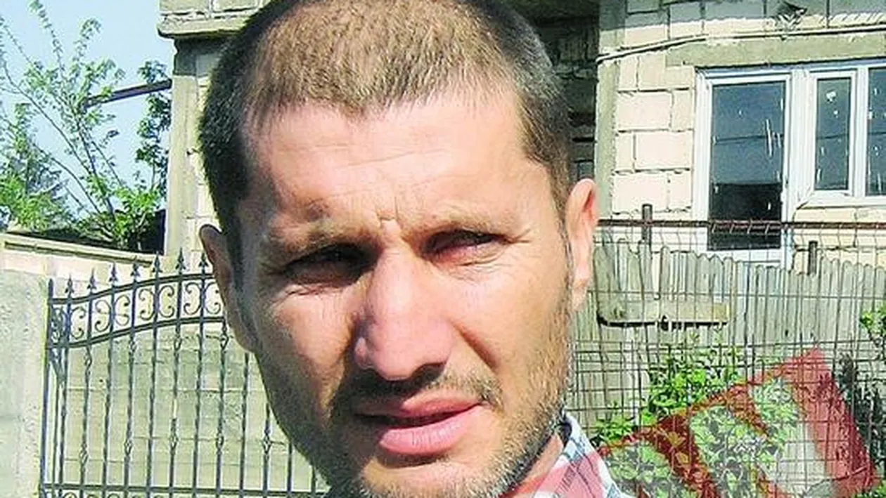 Taximetristul injunghiat in gat a fost calcat de un hot travestit