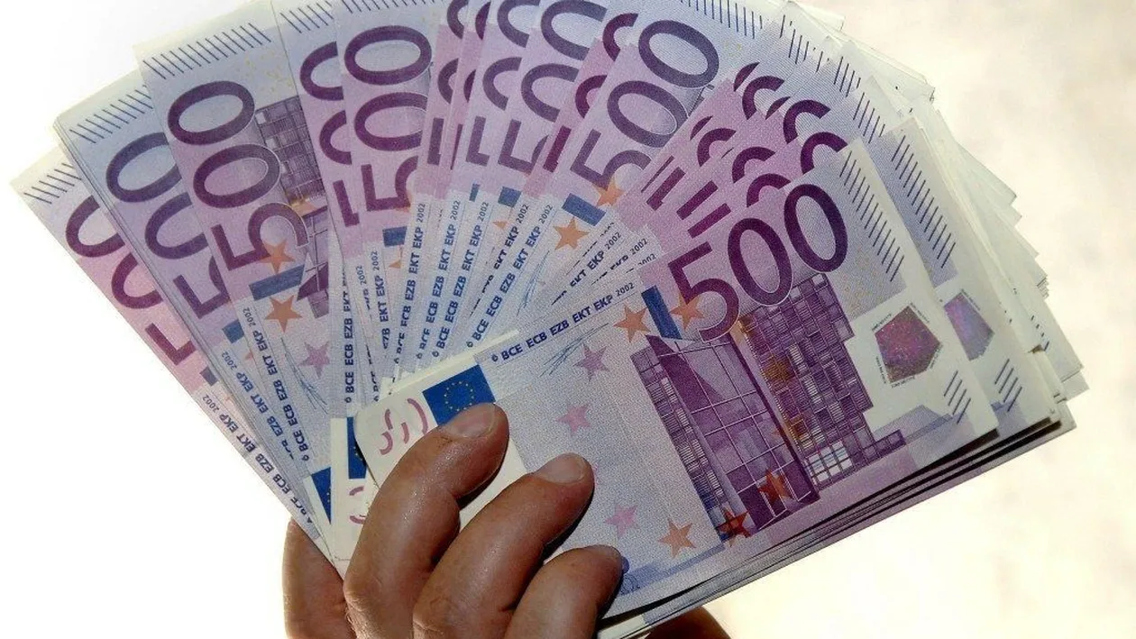 Curs BNR 12 noiembrie. Leul se depreciază la început de săptămână