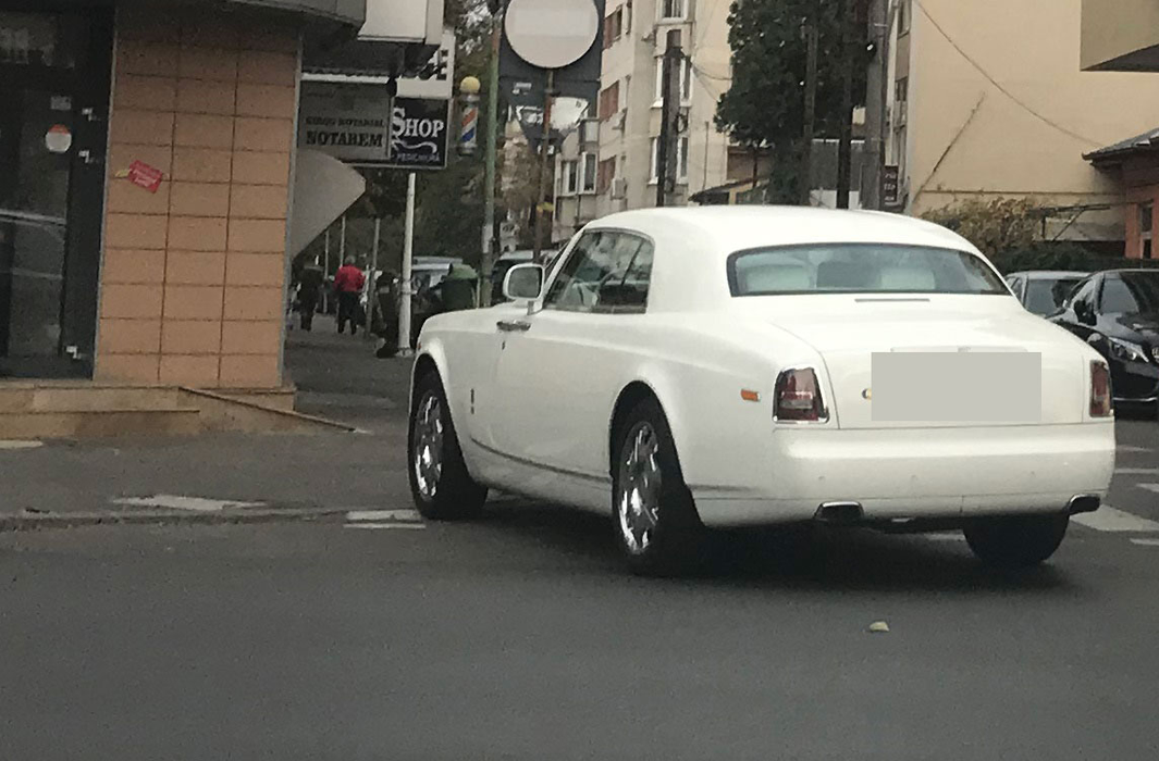 Dan Nicorescu și-a parcat Rolls-ul pe trecerea de pietoni
