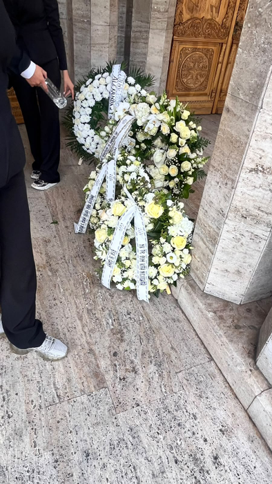 Mădălina Apostol, condusă pe ultimul drum. Familia şi apropiaţii sunt sfâşiaţi de durere