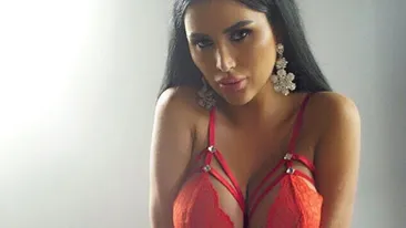 Daniela Crudu a mărit tariful de când și-a pus silicoane mai mari! Câți bani face