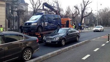 Accident HORROR in centrul Bucurestiului! Un pieton a fost ZDROBIT de o masina a Politiei Locale!