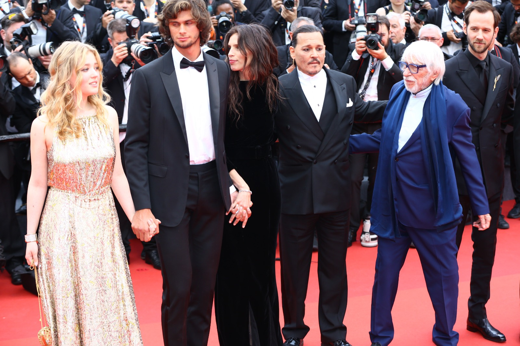 CANCAN.RO, „la braț” cu Johnny Depp, Michael Douglas și Uma Thurman! Corespondență specială de la Cannes. Cum au fost surprinse vedetele pe covorul roșu?!