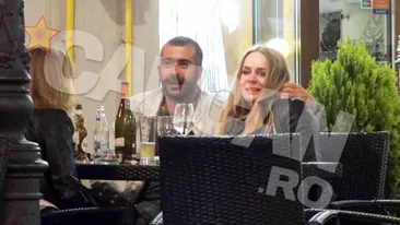 A parasit-o pe Adriela pentru sotia “Regelui medicamentelor”! El e mai mic cu 10 ani decat Adnana, iar ea il alinta “Baby”