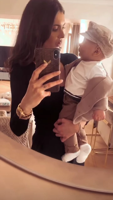 Christina Ich a publicat o filmare adorabilă cu băiețelul ei! Seamănă Noah mai mult cu vedeta sau cu Alexandru Pițurcă?