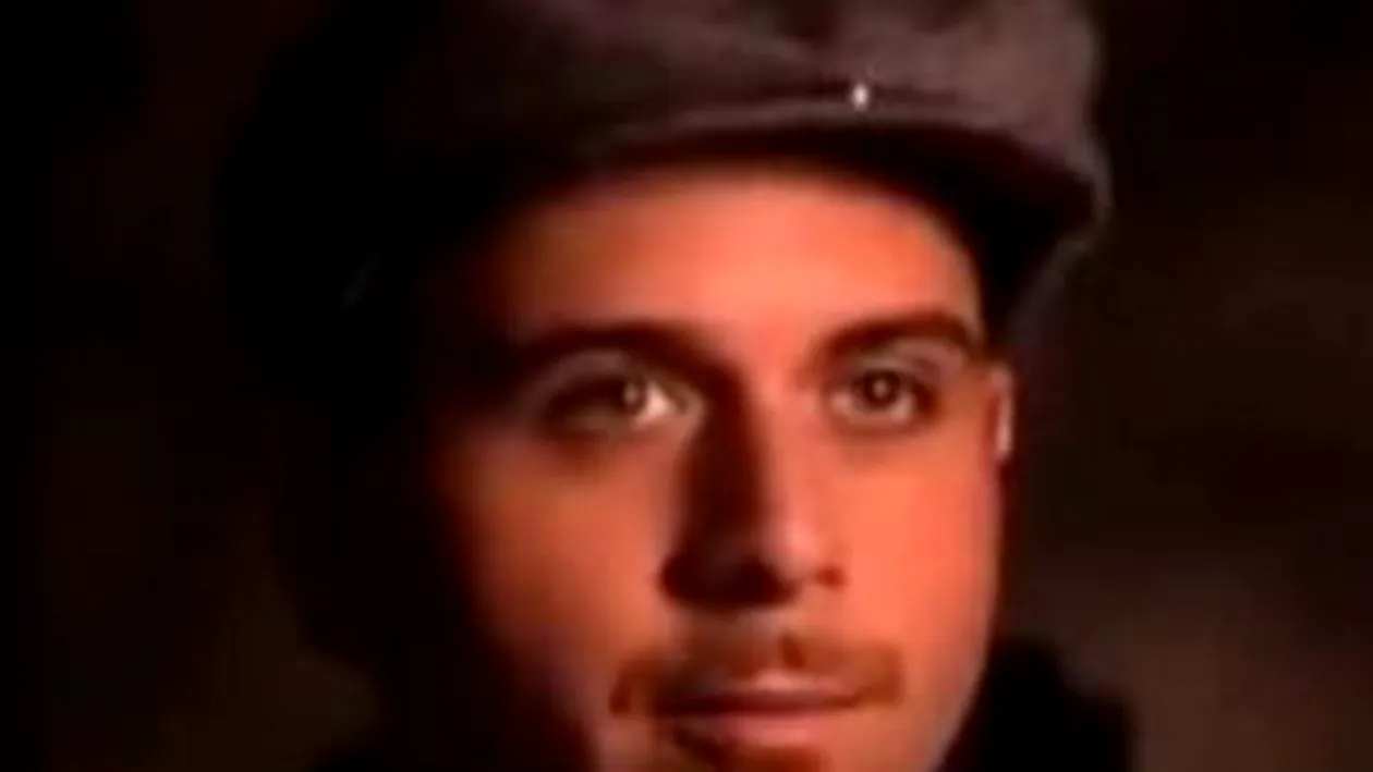 VIDEO A ajuns subiect de documentar dupa ce i-a batut mar pe agresorii iubitei sale!