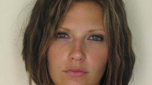 A devenit superstar dupa ce s-a imbatat si a ajuns la Politie! Imaginile cu cea mai sexy infractoare din America sunt de senzatie!