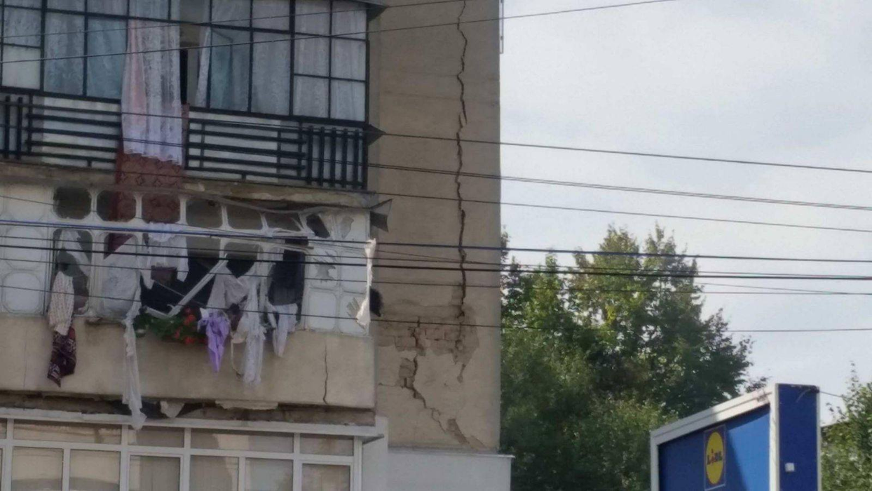 Un apartament din Botoşani a explodat