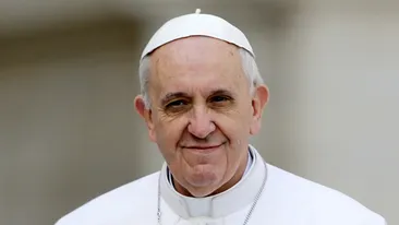 Papa Francisc atrage de trei ori mai mulţi credincioşi la Vatican decât Benedict al XVI-lea