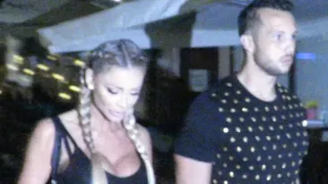 Cu ce cadou s-a trezit la ușă Bianca Drăgușanu, din partea lui Tristan Tate! Blondina a rămas mască