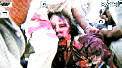 Moartea celui mai longeviv dictator din Africa 7 iunie 1942 - 20 octombrie 2011. Libia a scapat de Gaddafi dupa 42 de ani de tiranie L-au ciuruit!