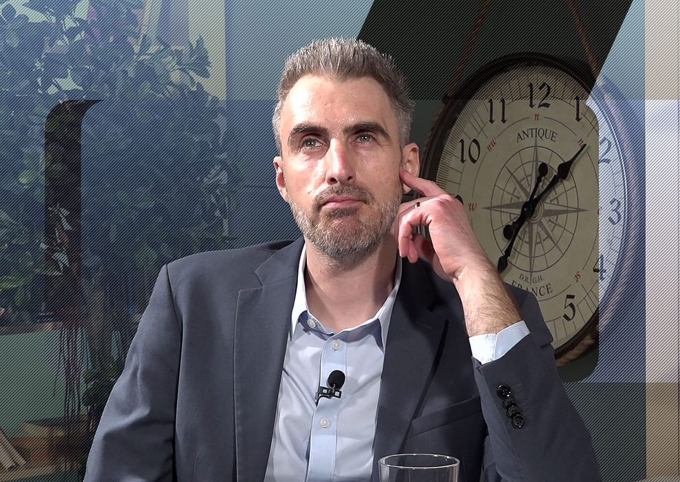 Decizia care i-a schimbat viața lui Ernest, chiar înainte de Crăciun: „Au încremenit cu globurile în mână”