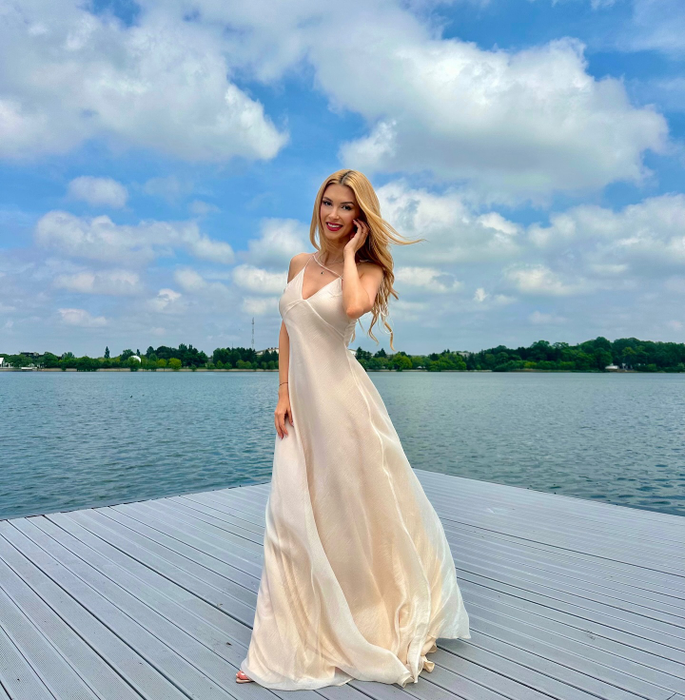 Andreea Bălan nu își expune pielea la soare/ Sursa foto: Instagram