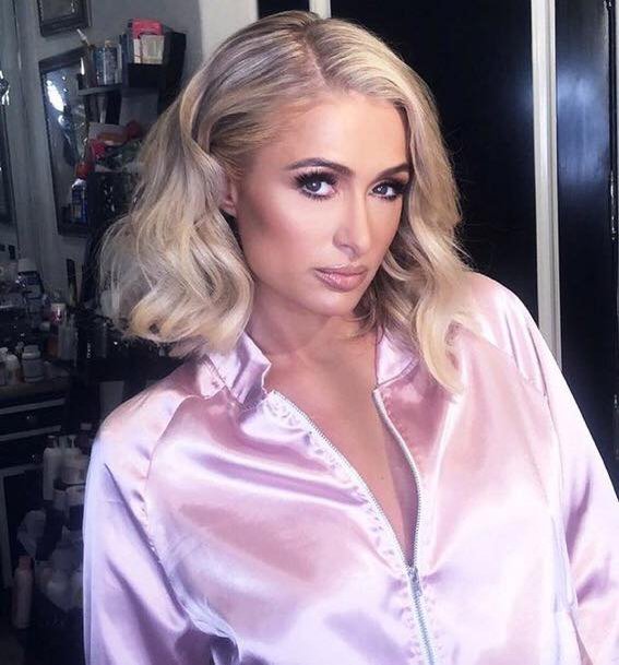 Paris Hilton, celebră pentru stilul de viaţă opulent