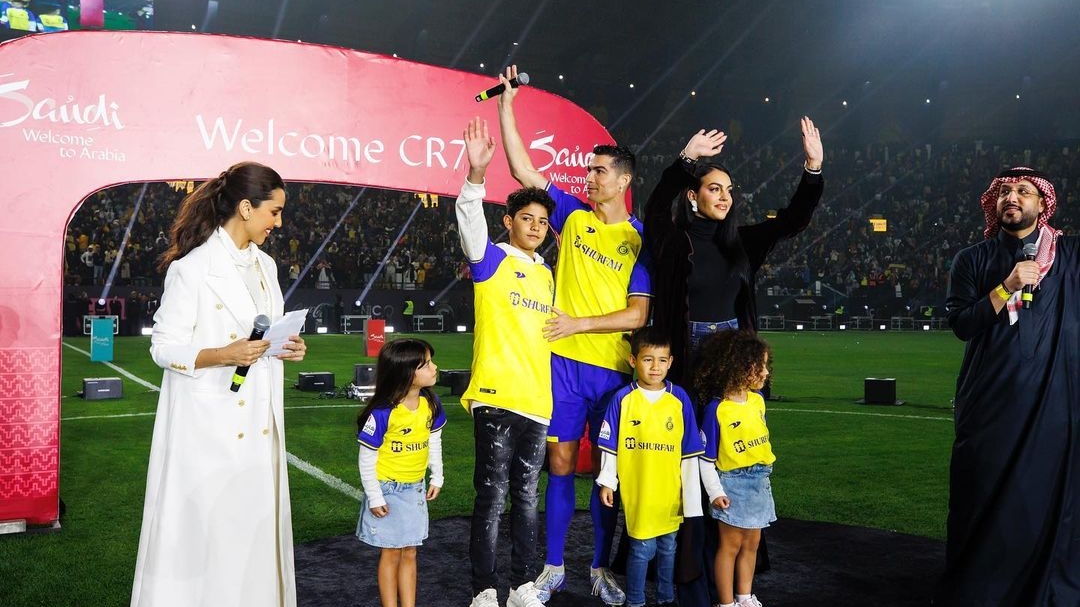 Copilul lui Ronaldo, bătut la școala din Arabia Saudită. Ce i-a transmis Georgina când l-a văzut plângând