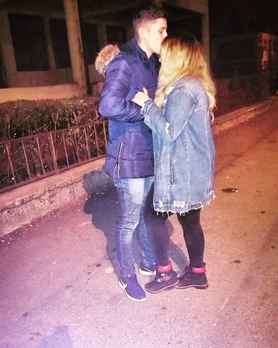 Teodora și Marius sunt tinerii găsiți morți într-o casă din Târgu-Jiu. Cei doi se pregăteau să facă nunta