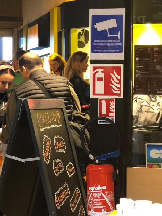 Bianca Drăgușanu se pregătește să se îmbarce în avion