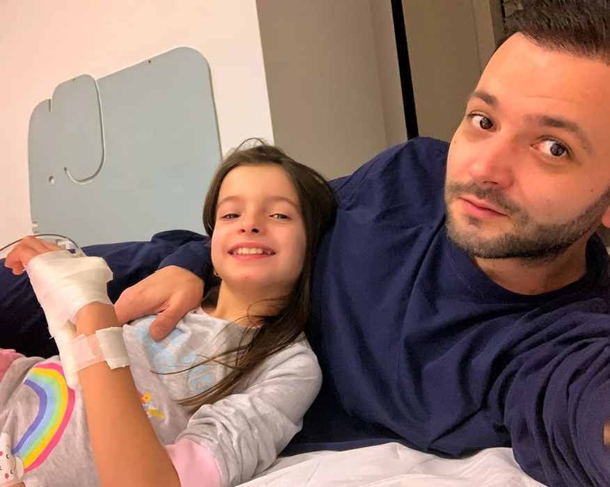 Mihai Morar, clipe grele de Revelion! Una dintre fetițele lui a ajuns de urgență la spital
