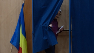 Alegeri prezidențiale 2025. George Simion vs. Nicușor Dan. Ce arată cifrele institutelor de sondare