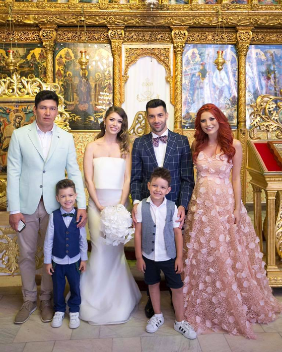 Elena Gheorghe, mesaj emoționant pentru sora ei: ”Îți mulțumesc pentru cei 32 de ani pe care i-am petrecut împreună”