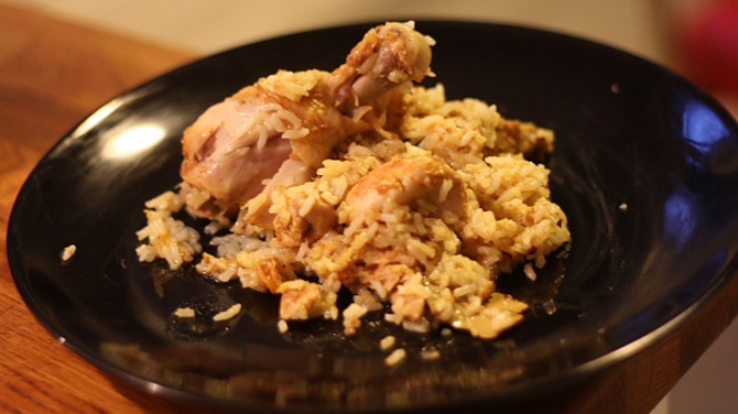 Dana Rogoz isi rasfata sotul cu pui Biryani Yummy! Afla cum se prepara
