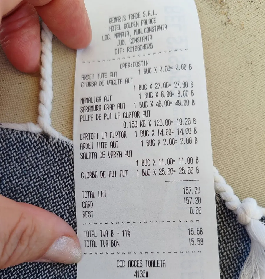 Cât a plătit o turistă, la 