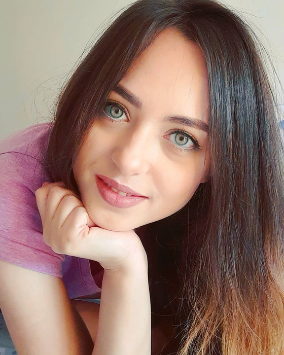 Cine este Jeni Ion, concurenta de la X Factor care a emoţionat-o profund pe Loredana Groza. Motivul teribil pentru care a rămas fără auz