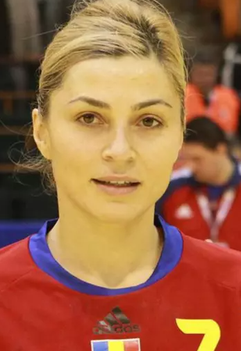 Cu ce se ocupă și cum arată Ada Nechita, la 9 ani de când a renunțat la handbal. A fost considerată cea mai frumoasă sportivă a României