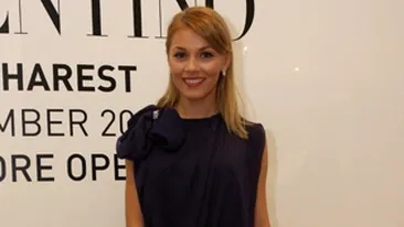 Aparitiile vedetelor, sub lupa stilistului revistei Spy! Oana Roman, Malvina si Andreea Ibacka, in topul Prost imbracate. Vezi ce gafe au facut!