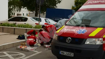 VIDEO Un barbat s-a aruncat de la etajul opt al unui hotel din Constanta