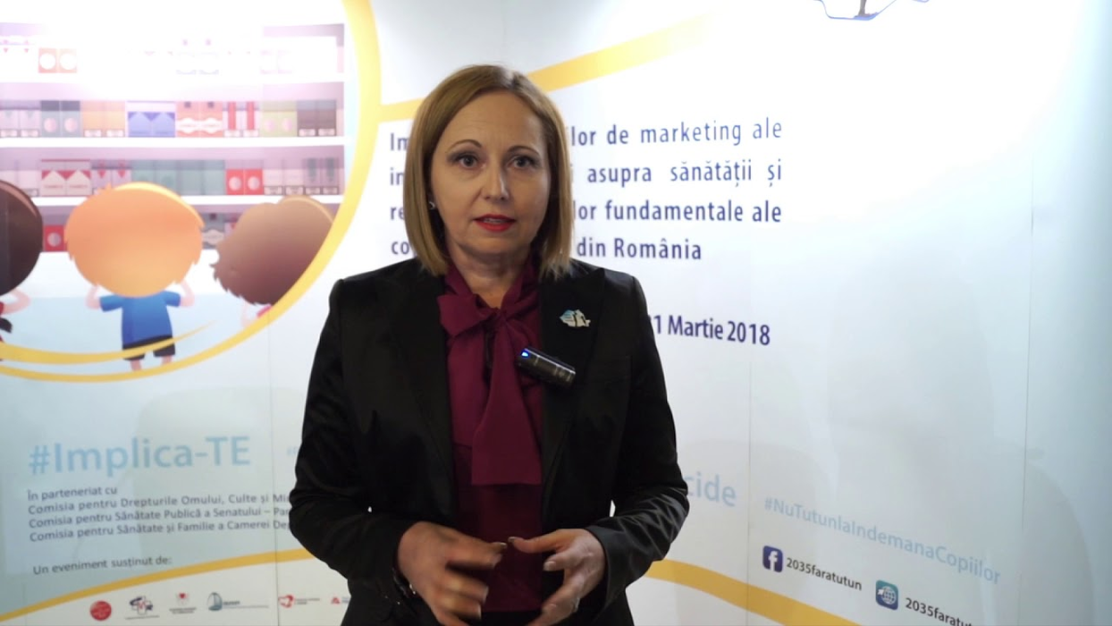 Ramona Brad a administrat  două firme specializate în consultanță și PR. Este vorba despre ”Clearpoint Communication Associates” (înființată în București, firmă pe care a deținut-o, inițial, 50-50% cu Adriana Nicoleta Barbu) și ”Advisory Point” (în aceasta din urmă fiind asociată cu soțul ei, Alin Popescu). Acestea sunt firmele care – până când Ramona Brad a intrat în ”războiul împotriva tutunului” – i-au adus venituri substanțiale ”Doamnei Anti-fumat”