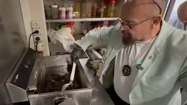 Ce prăjiți aici? Cum a răspuns bucătăreasa unui restaurant bucureștean la întrebarea lui Piedone. Șeful ANPC s-a crucit când a auzit răspunsul