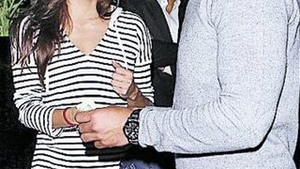 Eva Longoria nu rezista prea mult timp singura. A pus ochii pe un mascul din "Prison Break"