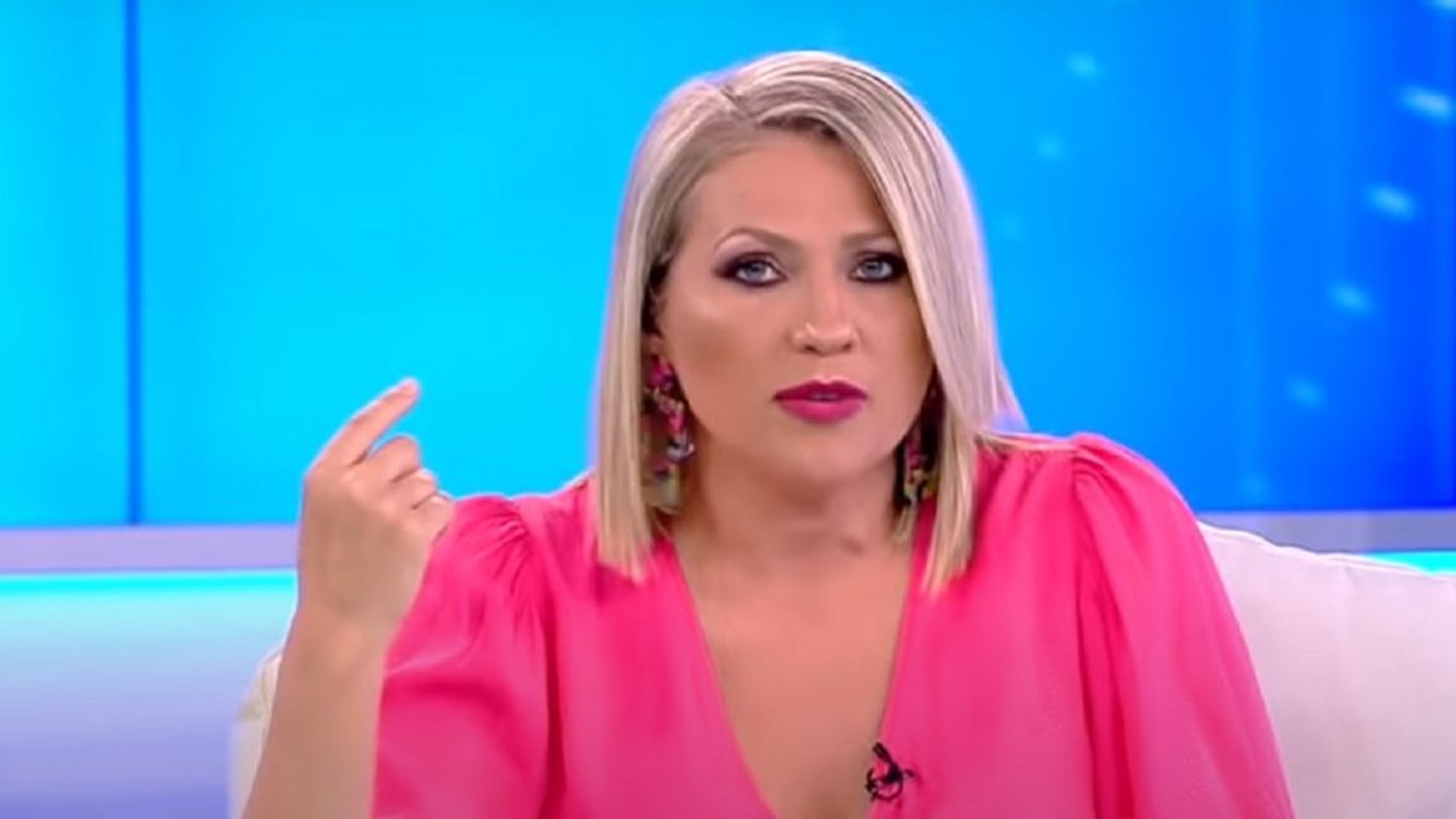 Mirela Vaida, în pericol să își piardă jobul din Antena 1?!!? Acuzații șocante la adresa vedetei: „Nu-i plină Vulpița de nicio boală, de niciun virus”