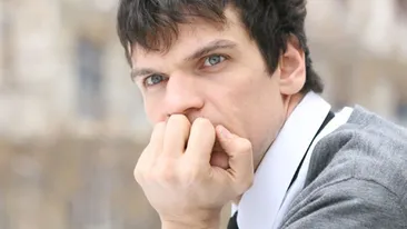 Tudor Chirila este folosit de iubita pentru uz casnic! Cantaretul si prietena lui au mers la cumparaturi si...