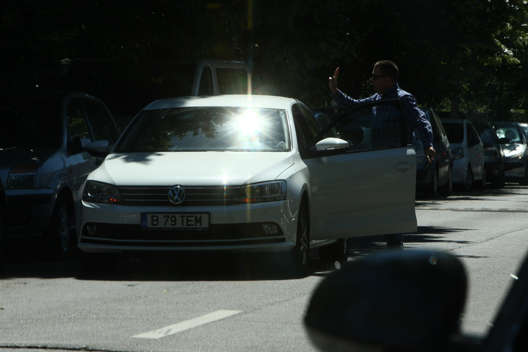 Transferul lui Kamer Qaka la FCSB s-a făcut cu scandal. Tatăl și impresarii mijlocașului s-au contrat pe durata negocierilor
