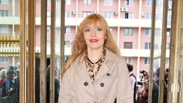 Ce are in comun Roxana Iliescu cu Angelina Jolie, Paris Hilton si Eva Longoria?