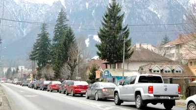 Atenție, șoferi! Trafic intens pe Valea Prahovei, Valea Oltului și Autostrada A1, la începutul minivacanței de Paște