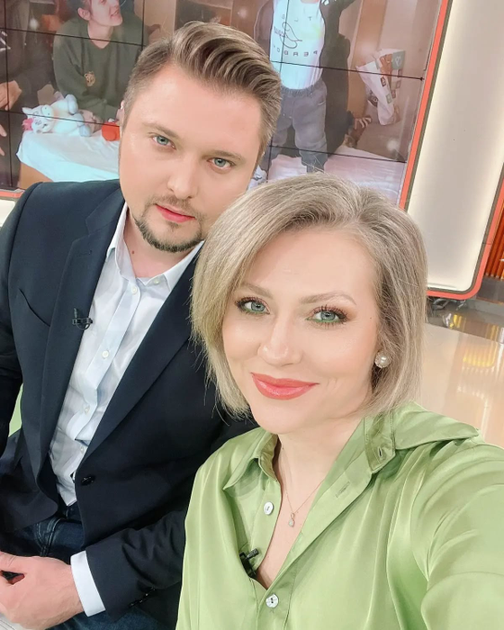 A devenit părinte pentru a doua oară! Prezentatorul Acces Direct, Adrian Velea, este în culmea fericirii