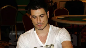 Donjuanul Piţi Jr. şi-a ”oficializat” relaţia cu fosta ştiristă!